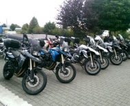 Recebendo as motos na Allround Motorradvermietung - Frankfurt.